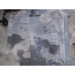 Cache sous moteur de VOLVO...