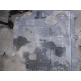 Cache sous moteur VOLVO V40...