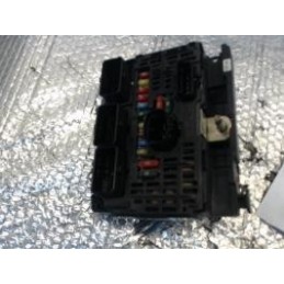 boitier fusible de PEUGEOT...