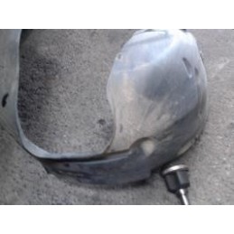joue d'aile droite de VOLVO...