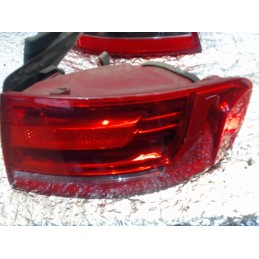 Feu arriere principal droit...