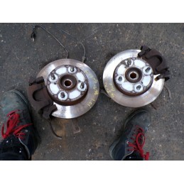 Moyeu avant droit SUZUKI...