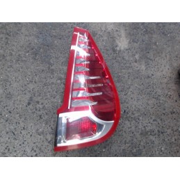 Feu arriere principal droit...