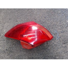 Feu arriere principal droit...