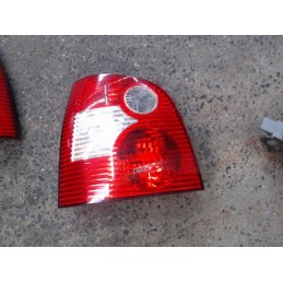 Feu arriere principal droit...