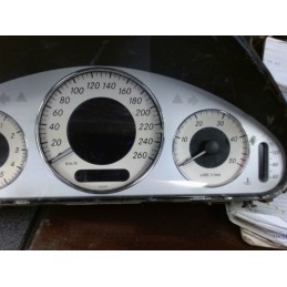 Compteur MERCEDES CLASSE E...
