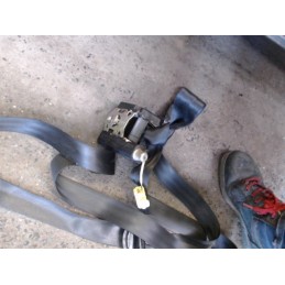 Ceinture avant gauche...