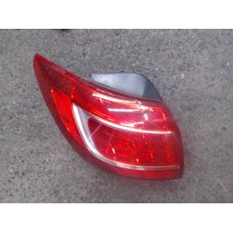 Feu arriere principal...