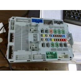 Boitier fusibles JAGUAR XF...