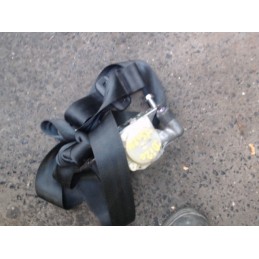 Ceinture avant gauche...