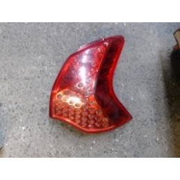 Feu arriere principal droit...