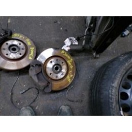 Moyeu avant gauche de...