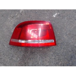 Feu arriere principal...