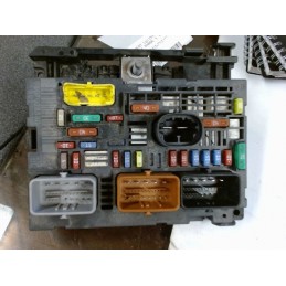 Boitier fusibles PEUGEOT...