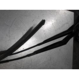 Bras essuie glace avant de...