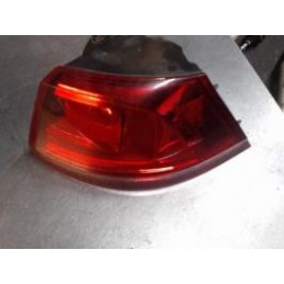 Feu arriere principal droit...