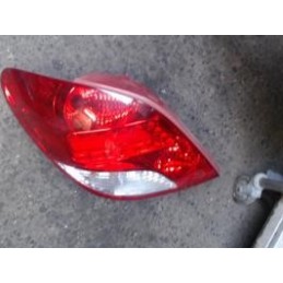 Feu arriere principal...