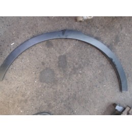 Garniture d'aile gauche...