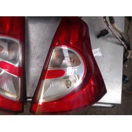 Feu arriere principal droit...