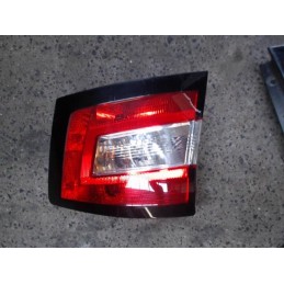 Feu arriere principal...