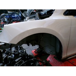 Aile avant gauche de VOLVO...