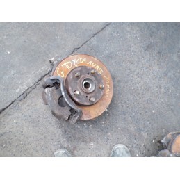 Moyeu avant droit de TOYOTA...