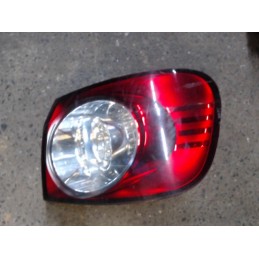 Feu arriere principal droit...