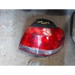 Feu arriere principal droit...