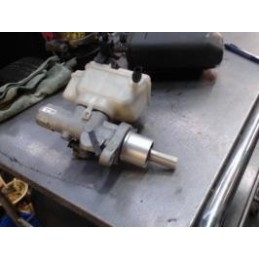 Maitre cylindre (freinage)...