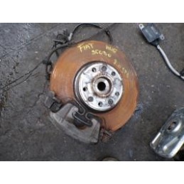 Moyeu avant droit de FIAT...