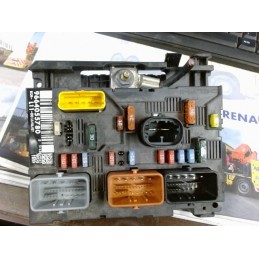 Boitier fusibles PEUGEOT...