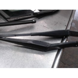 Bras essuie glace avant...