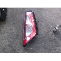 Feu arriere principal droit...