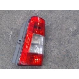 Feu arriere principal droit...