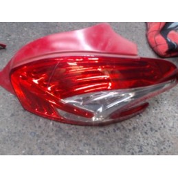 Feu arriere principal droit...