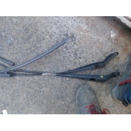 Bras essuie glace avant...