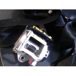 Ceinture avant droit...