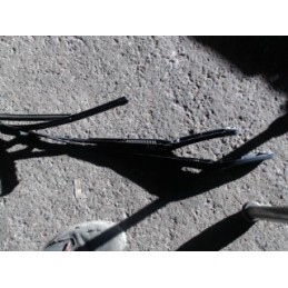 Bras essuie glace avant...