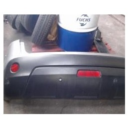 Pare choc arriere de NISSAN...