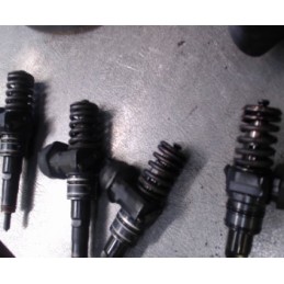 Injecteur VOLKSWAGEN GOLF V...