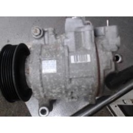 Compresseur clim de PEUGEOT...