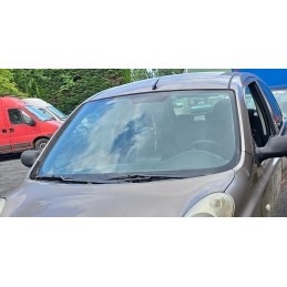 Pare brise NISSAN MICRA III...